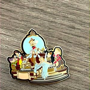2001 Disney pin
